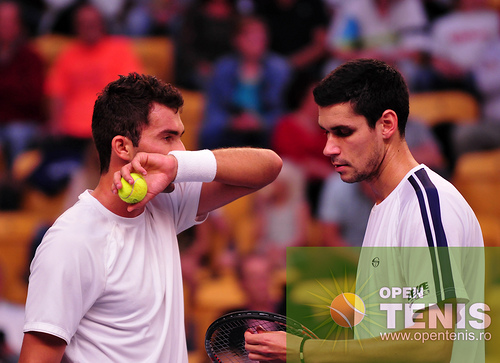 Hanescu si Tecau, invinsi de favoritii 3